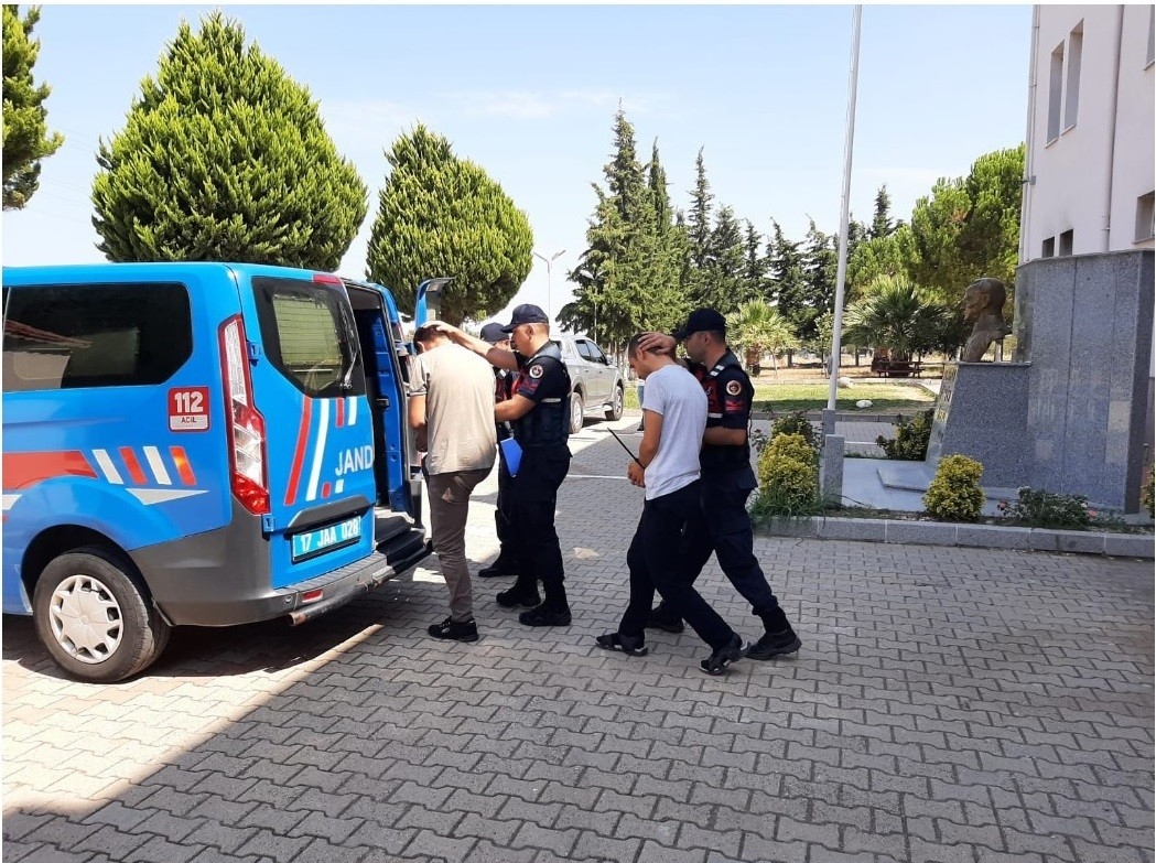 Yunanistan’a kaçmaya hazırlanan 2 FETÖ üyesi yakalandı
