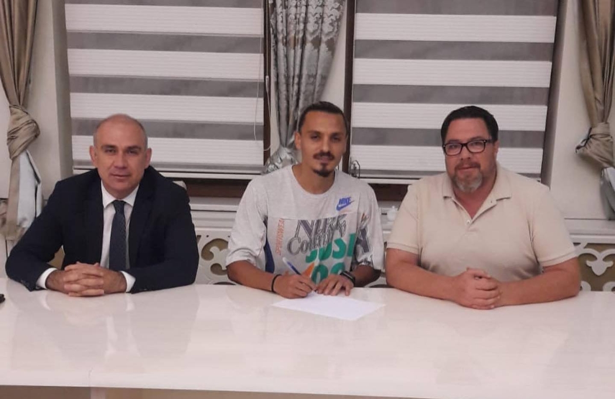 Belediye Kütahyaspor, stoper Onur Şirin ile sözleşme imzaladı
