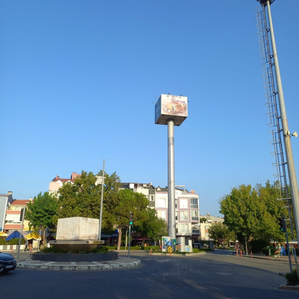 Baz istasyonlarını Atatürk fotoğrafı ile kapatan CHP’li belediyeye tepki
