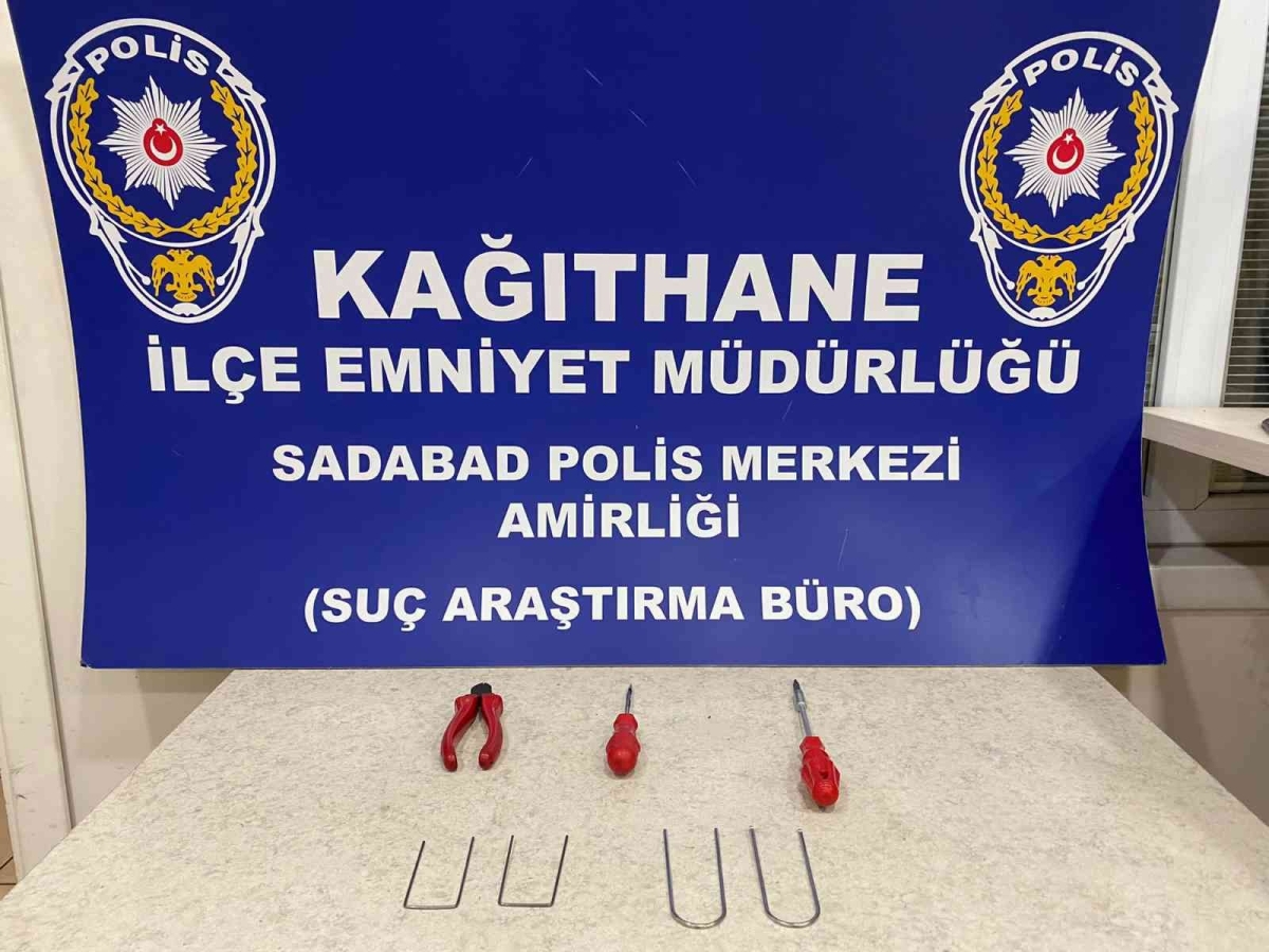İstanbul’da vatandaşların kabusu hırsız yakalandı: 22 otomobilin multimedya cihazını çaldı
