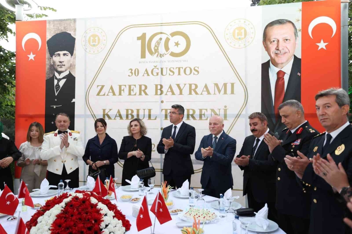 Erzurum’da 30 Ağustos kabul töreni
