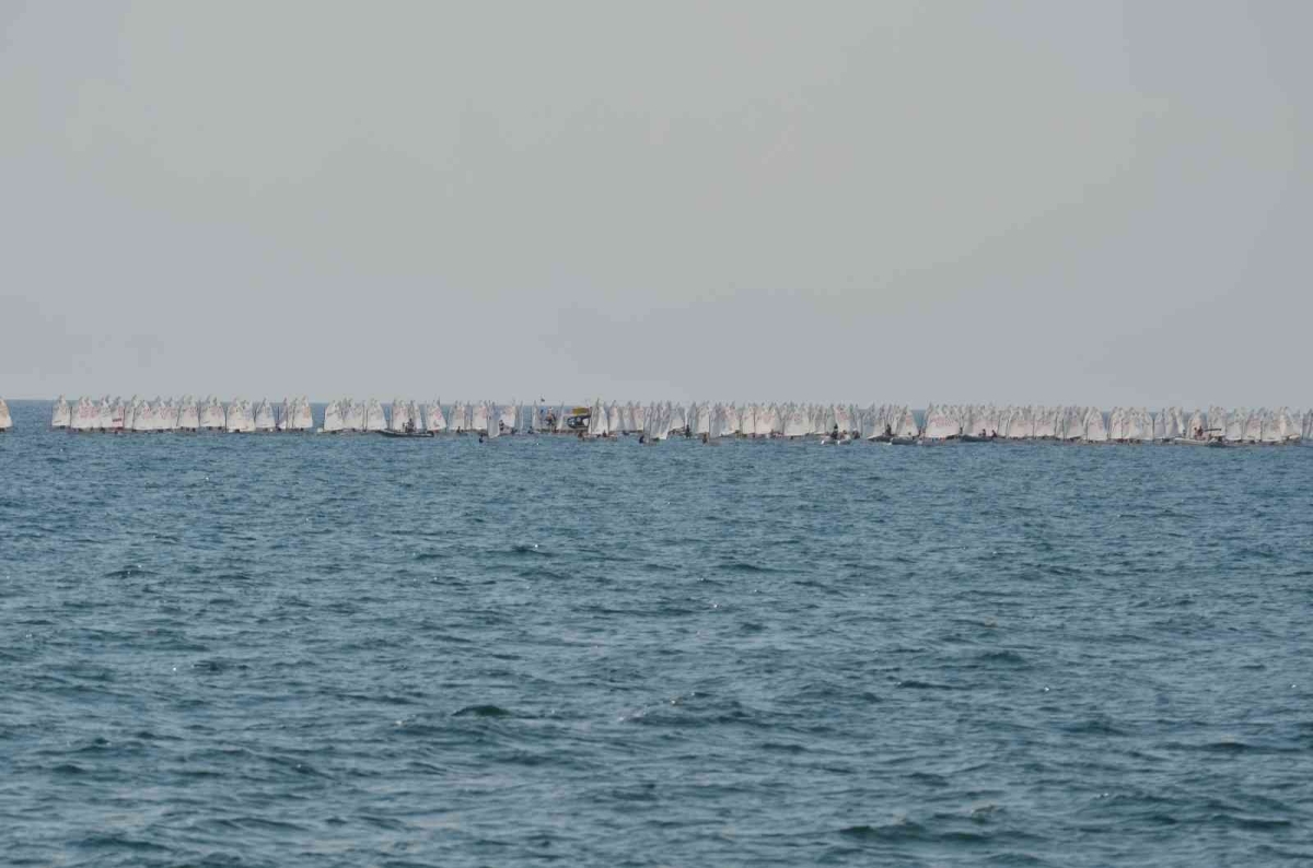Marmara Denizi’nde uluslararası yelken yarışları başladı: 8 ülkeden 313 sporcu yarışıyor
