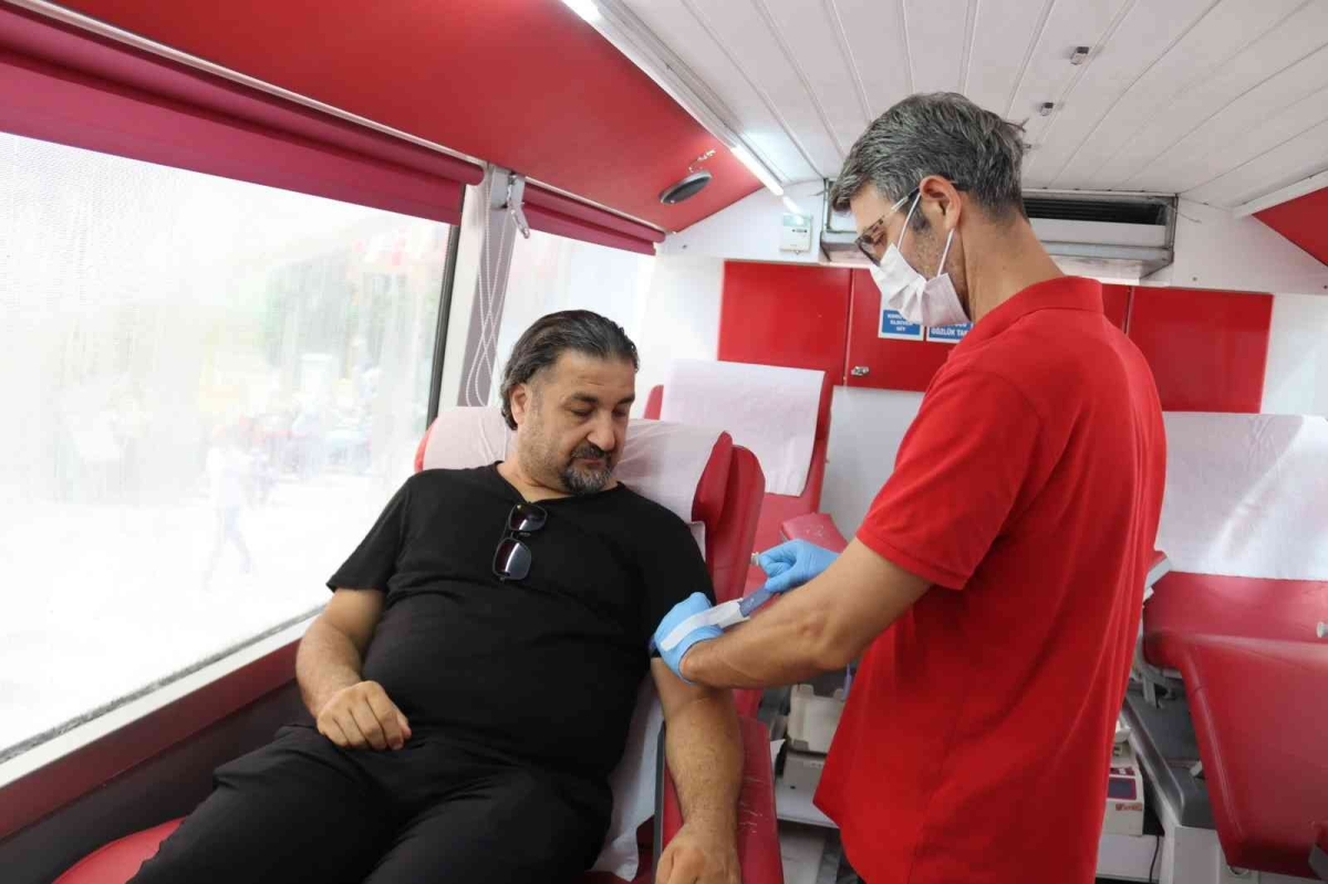İzmit Belediyesi’nden kök hücre ve kan bağışı kampanyası
