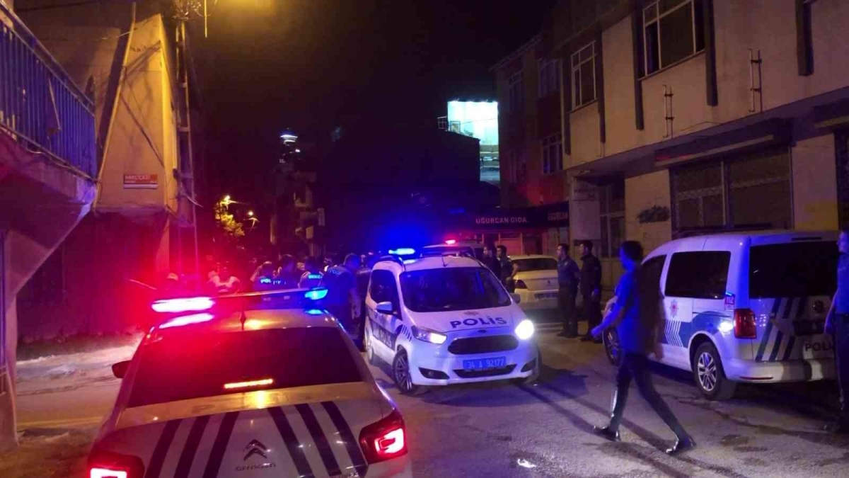 Kadıköy’de gürültü gerginliği: Polis mahallede geniş güvenlik önlemi aldı
