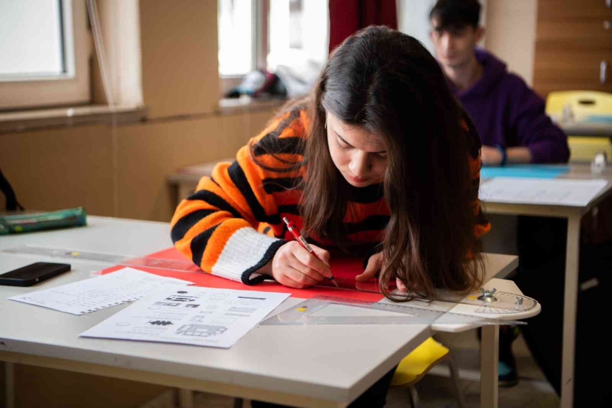 Anadolu Üniversitesi Engelliler Entegre Yüksekokulu Türkiye’de ilk ve tek
