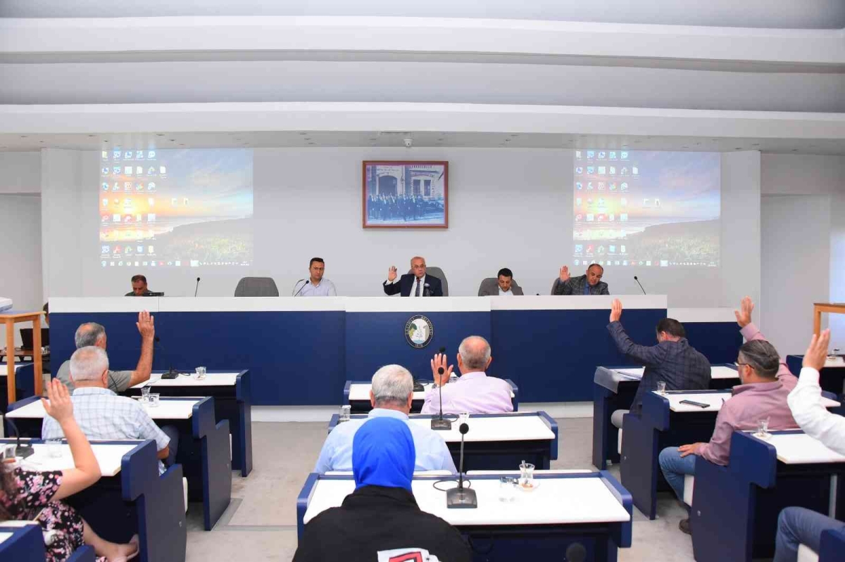Salihli Belediye meclisi tatilin ardından yeniden toplandı

