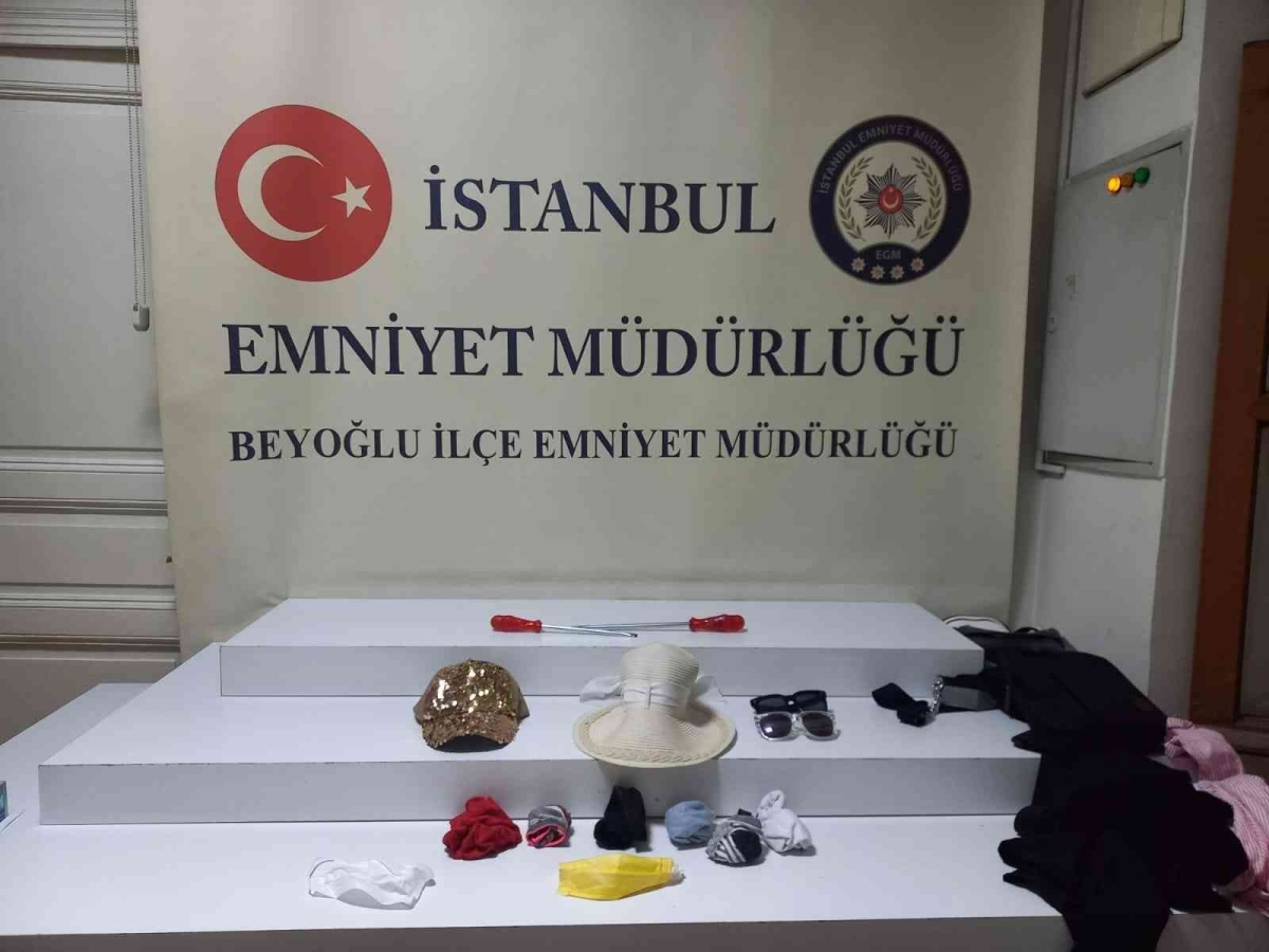 Beyoğlu’nda evlere dadanan kadın hırsızlık çetesi yakalandı

