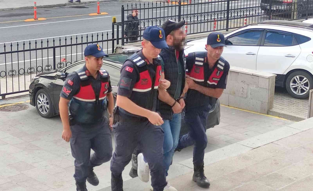 Eşini öldürmek isteyen zanlı, JASAT ekiplerinin şafak operasyonuyla yakalandı
