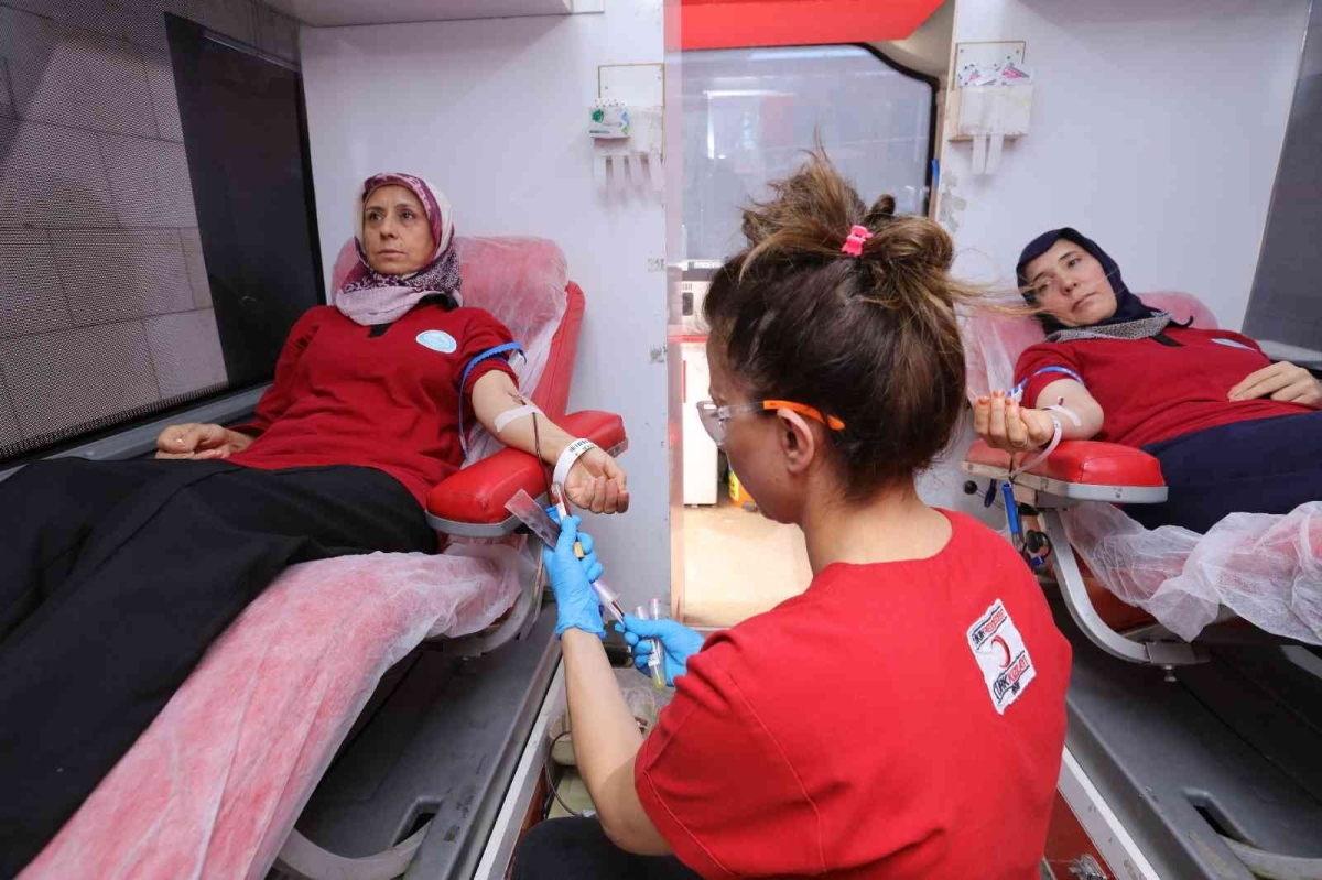 Geleneksel kan bağışı kampanyasına yoğun ilgi
