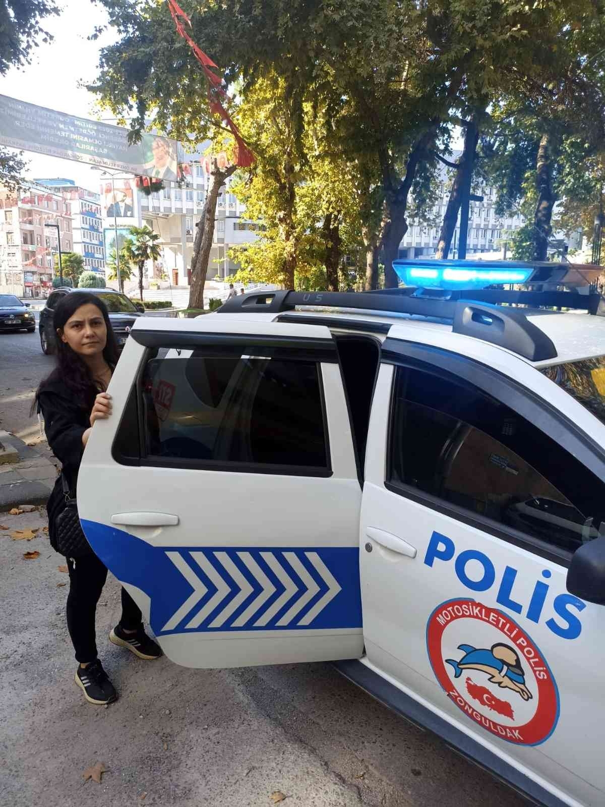 KPSS’ye geç kalan adayların imdadına polis yetişti
