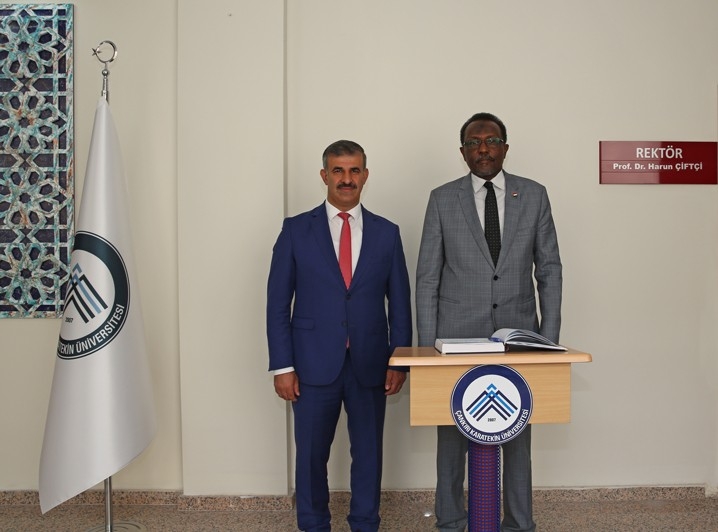 Sudan Ankara Büyükelçisi Eltayeb’den ÇAKÜ’ye ziyaret
