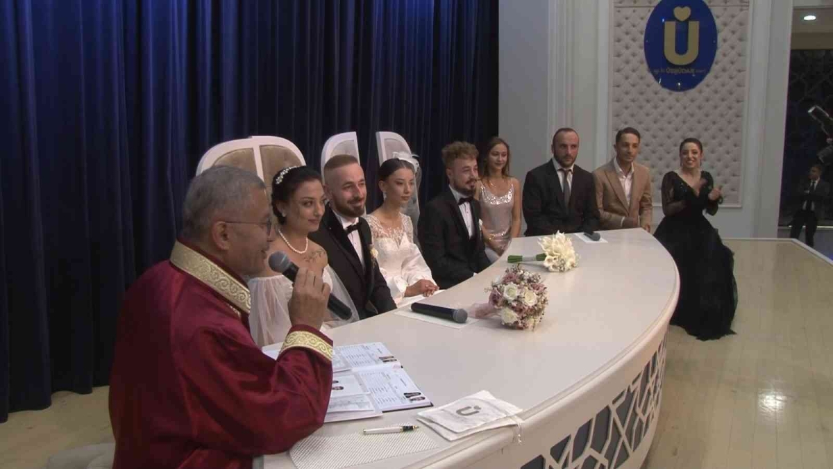 Üsküdar’da 2 erkek kardeş, 2 kız kardeş ile evlendi
