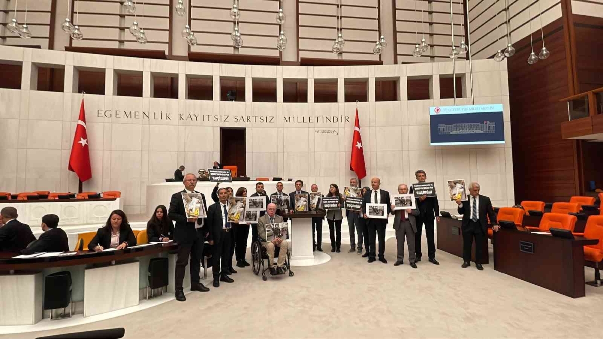 HDP milletvekillerinden TBMM’de eylem
