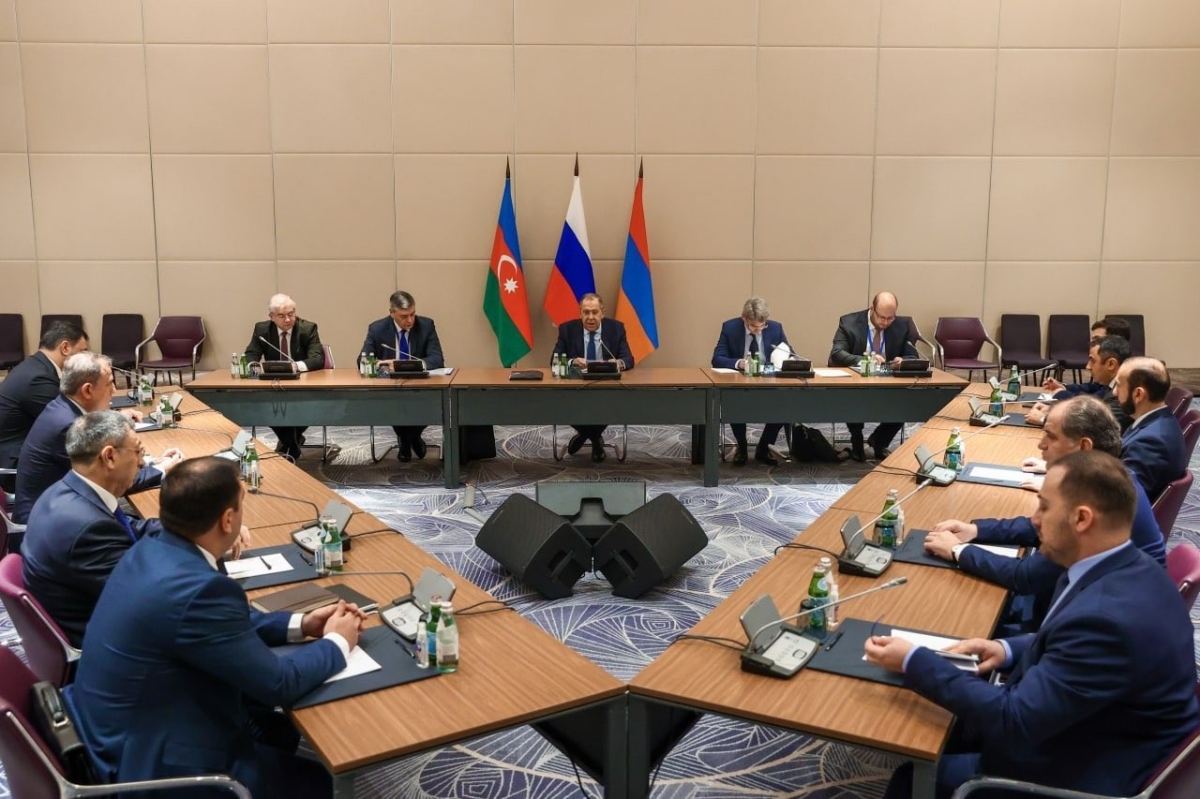 Lavrov, Bayramov ve Mirzoyan, Ermenistan-Azerbaycan barış anlaşması taslağını görüştü
