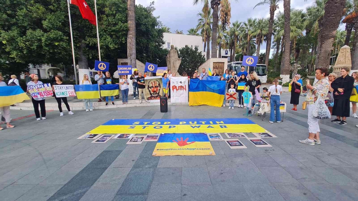 Ukraynalılar, Rusya’yı protesto etti
