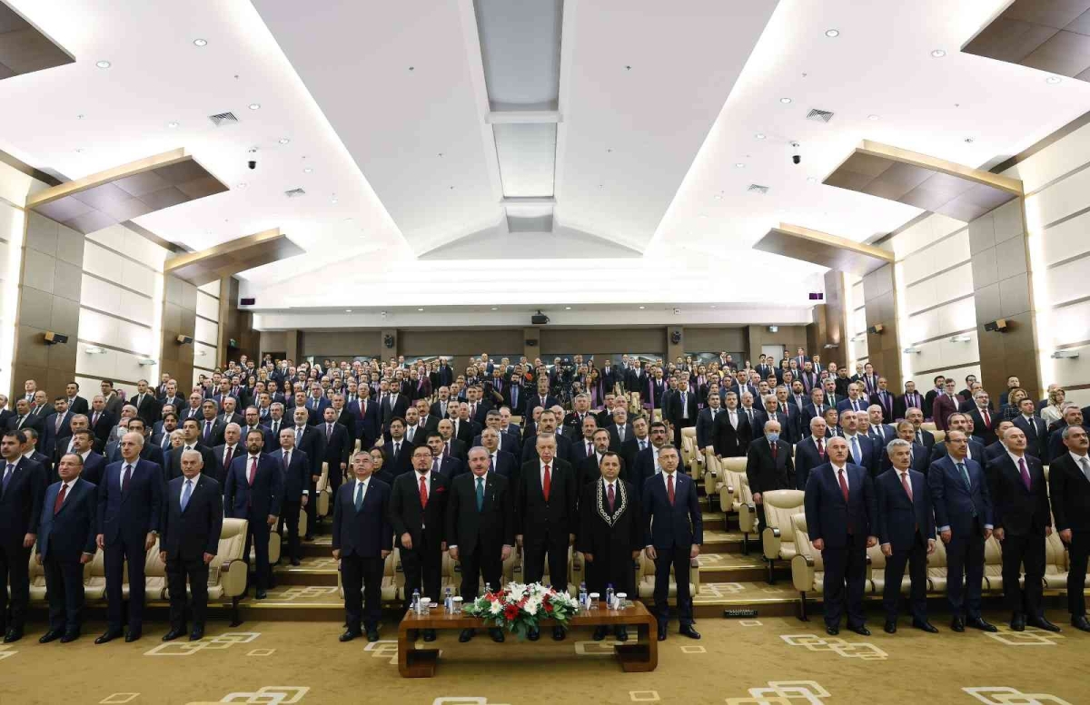 Cumhurbaşkanı Erdoğan, AYM üyesi Muhterem İnce’nin yemin törenine katıldı
