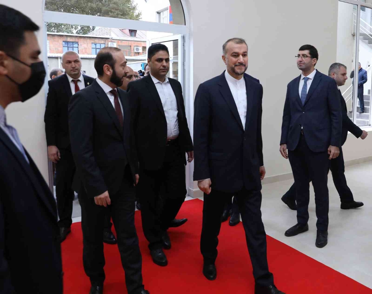 İran, Zengezur koridorunda konsolosluk açtı
