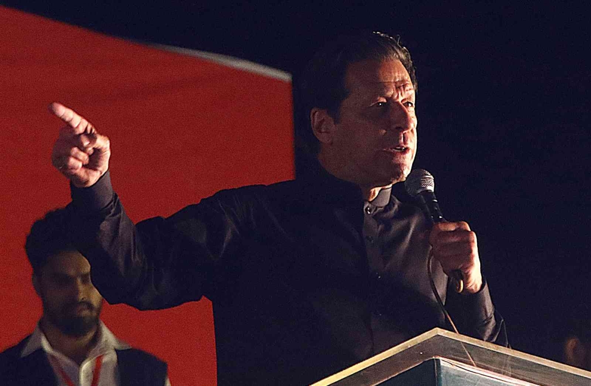 Pakistan’ın eski Başbakanı Khan, erken seçim için başkente yürüyecek

