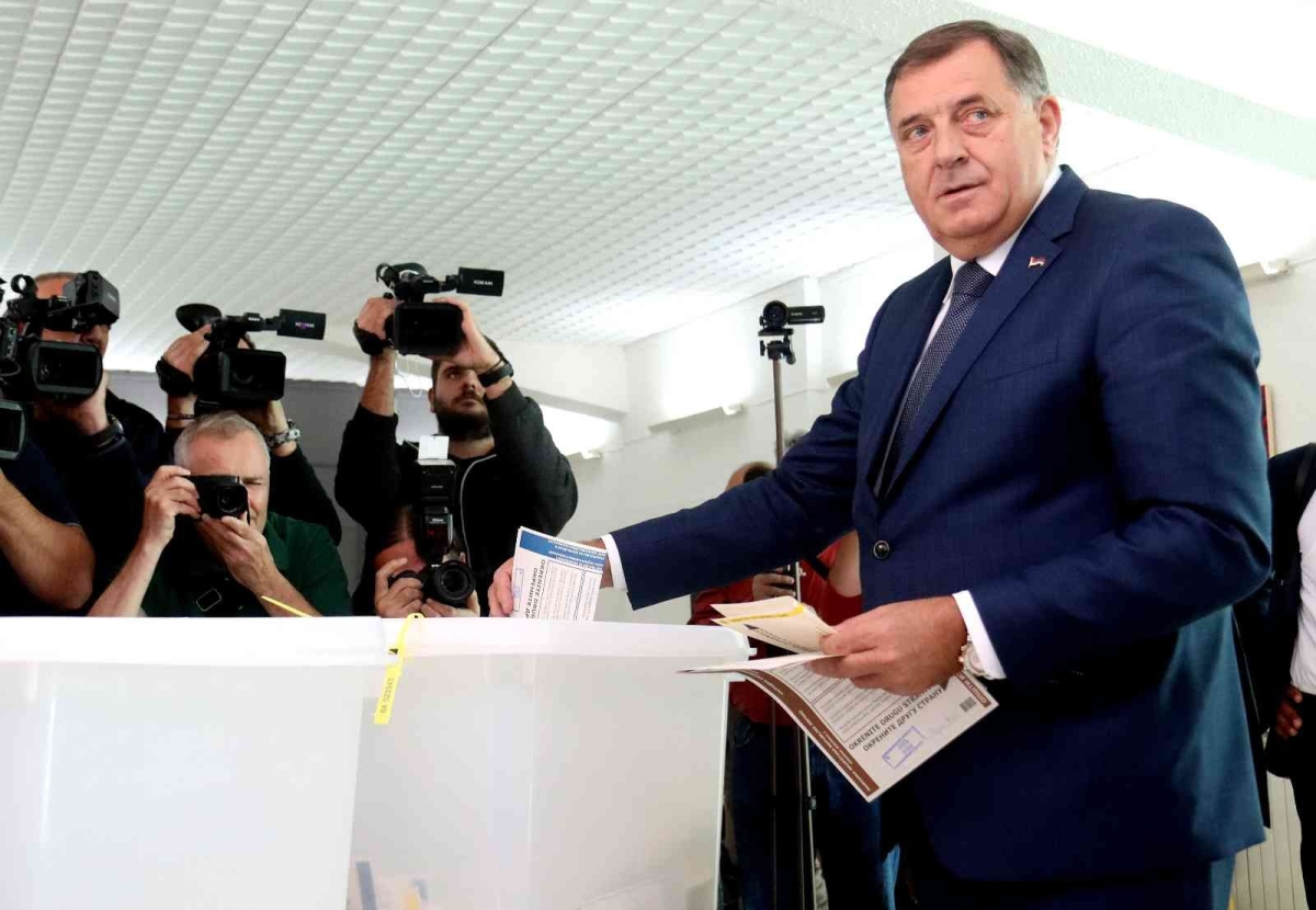 Bosna-Hersek’te ayrılıkçı Bosnalı Sırp lider Dodik’in seçim galibiyeti onaylandı
