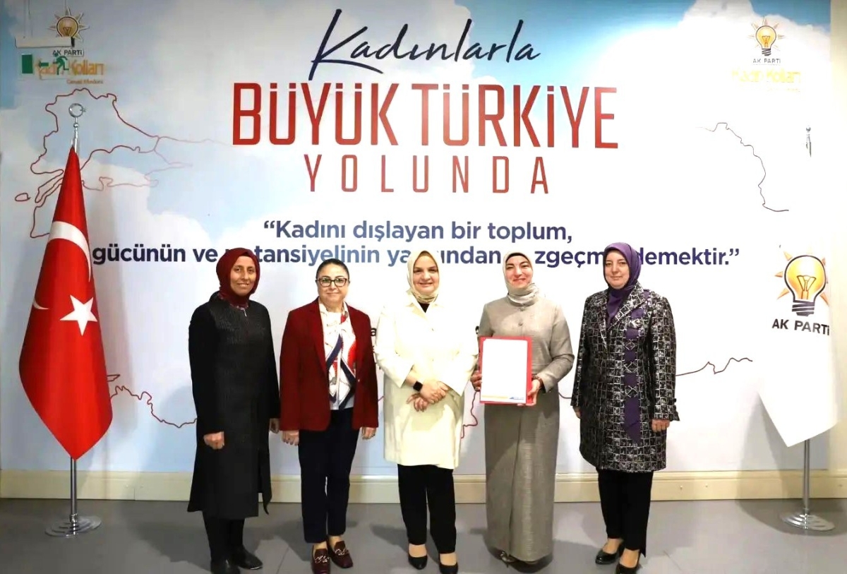 Başkan Esra Özbek Balcı, mazbatasını aldı
