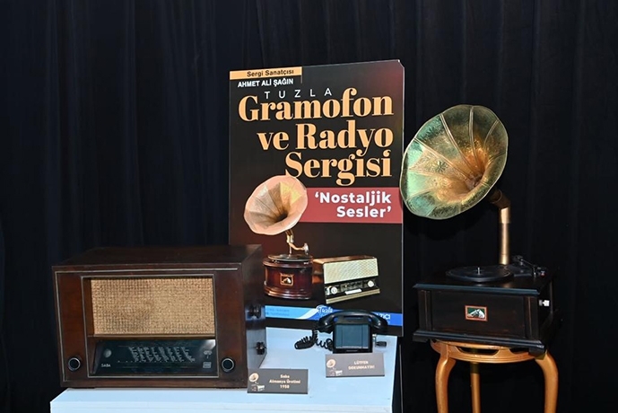 Gramofon Ve Radyo’nun Geçmişten Günümüze Yolculuğu Tuzla’da