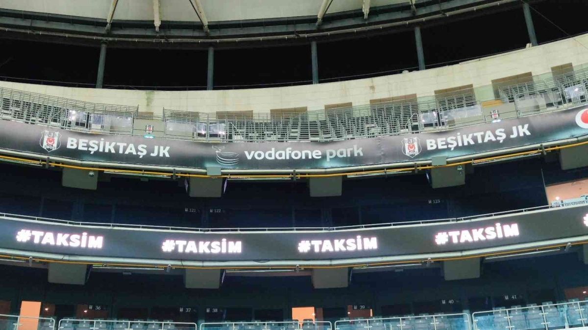 Beşiktaş stadında taziye mesajı
