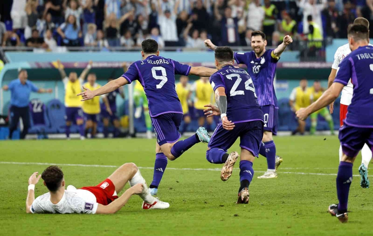 Arjantin ve Polonya, Dünya Kupası’nda son 16’ya kaldı

