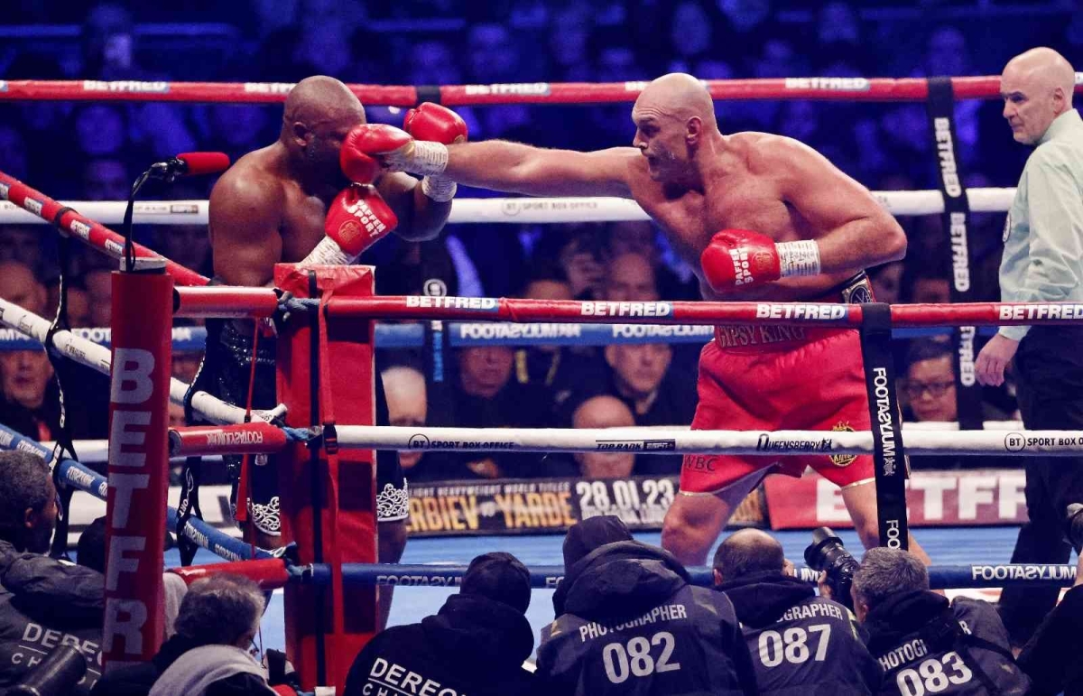 Tyson Fury, Derek Chisora’yı devirdi ve WBC ağır sıklet kemerini korudu

