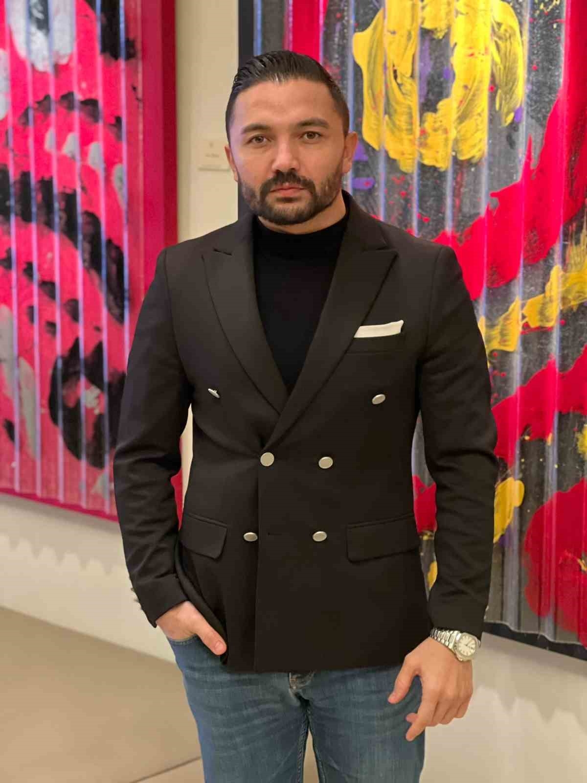 Ünlü yıldızlara Onur Ateş imzası
