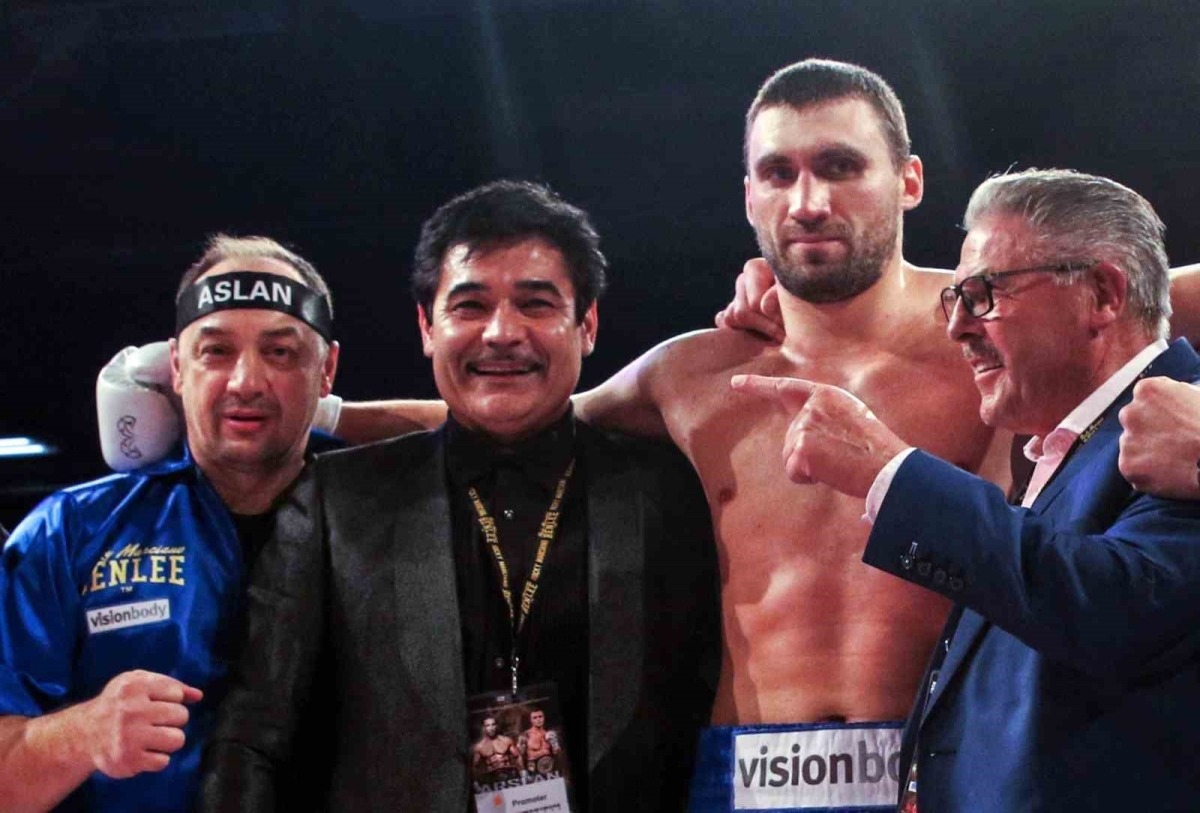 Türk kulübün boksörü Amerika’da ringe çıkacak
