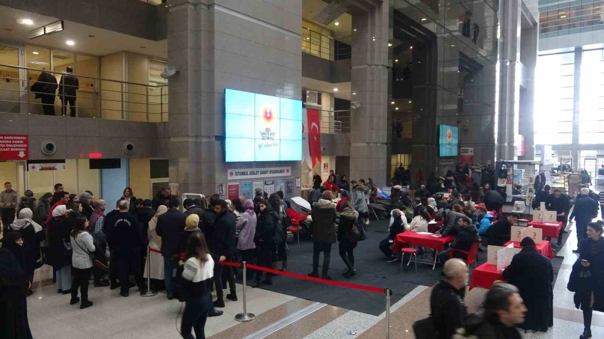 İstanbul Adalet Sarayı’nda depremzedeler için kan bağışı seferberliği
