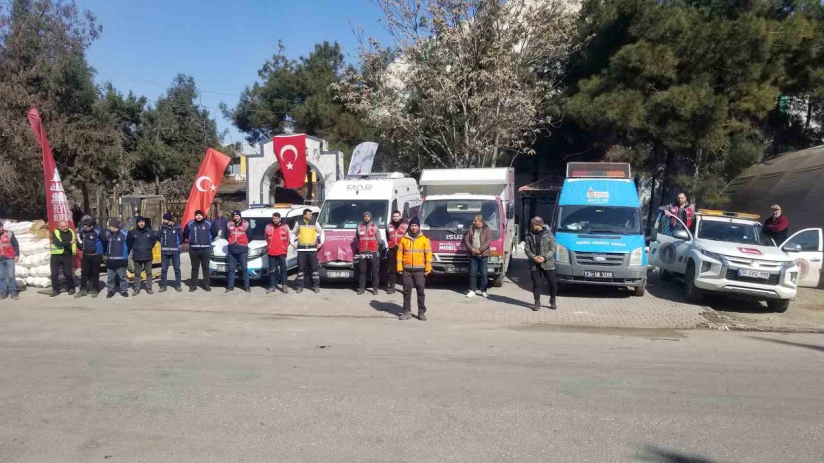 Beyoğlu Belediyesi depremzedeler için tüm imkanlarını seferber etti
