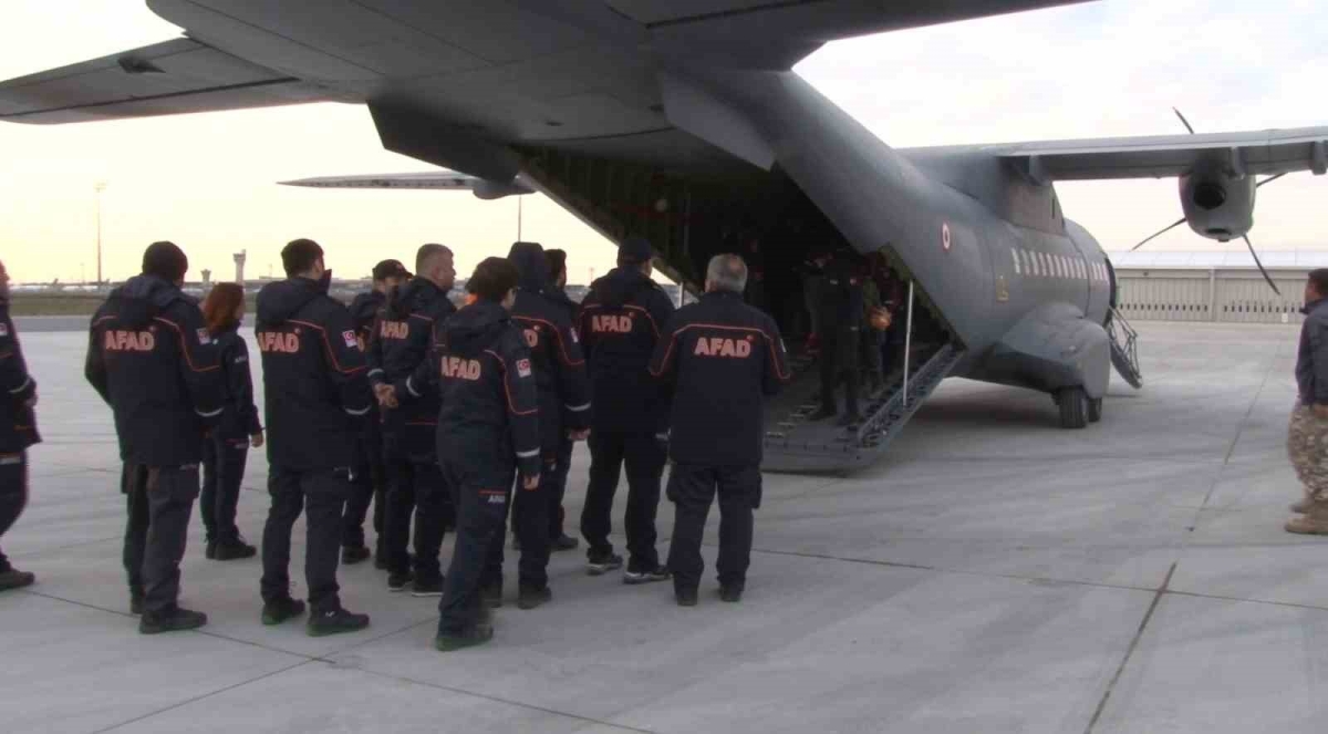 Hatay’da görev yapan 56 AFAD personeli İstanbul’a geldi
