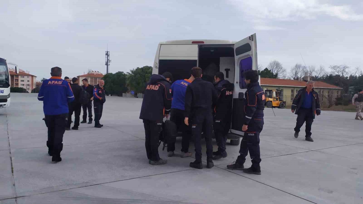 Hatay’da çalışmalara katılan 39 kişilik AFAD ve sağlık ekibi İstanbul’a döndü
