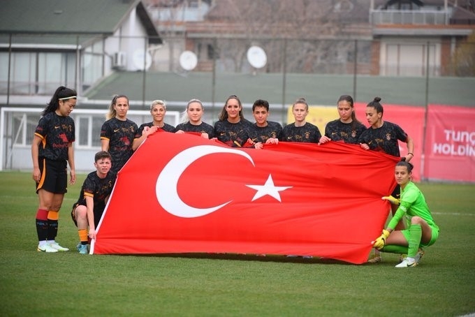 Turkcell Kadın Futbol Süper Ligi: Galatasaray: 5 - Konak Belediyespor: 0

