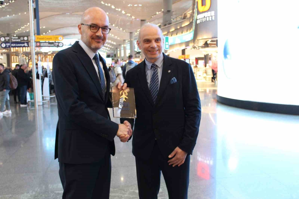 İGA İstanbul Havalimanı üst üste 3. kez ’yılın havalimanı’ seçildi
