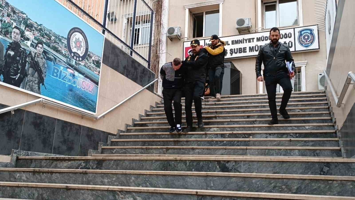 İstanbul’da iki kuyumcudan 18 milyon değerinde takı çalan 4 hırsız yakalandı

