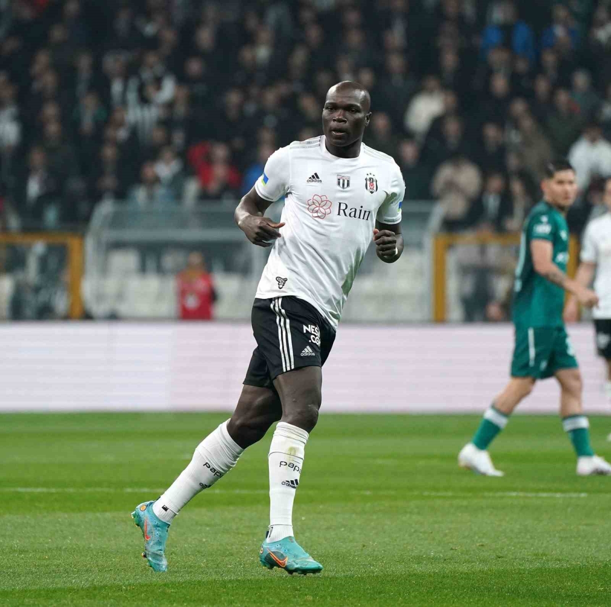 Spor Toto Süper Lig: Beşiktaş: 2 - Giresunspor: 1 (İlk yarı)
