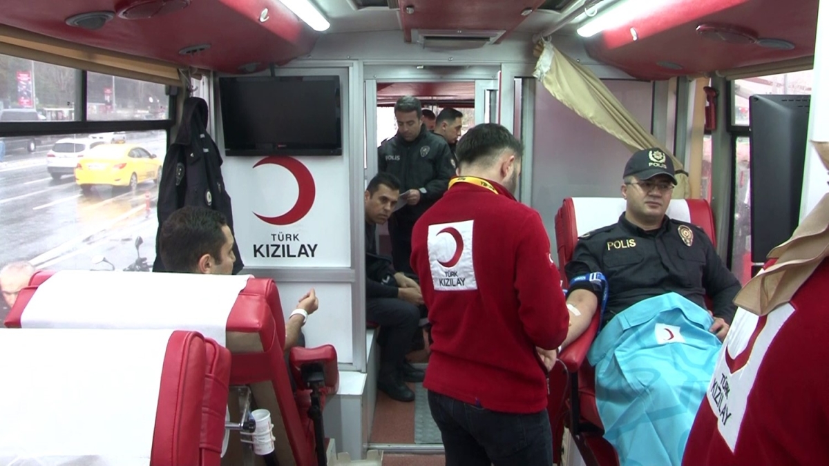 Şişli Emniyet Müdürlüğü ekipleri Kızılay’a kan bağışladı
