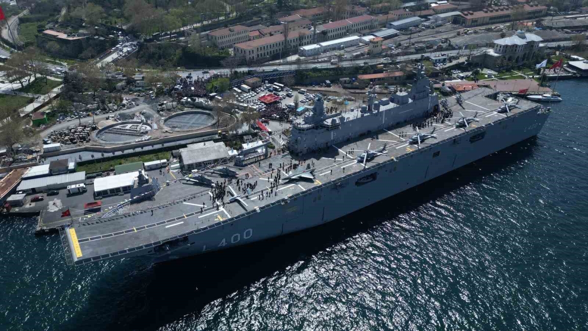 TCG Anadolu’yu 3 günde 38 bin 234 kişi ziyaret etti
