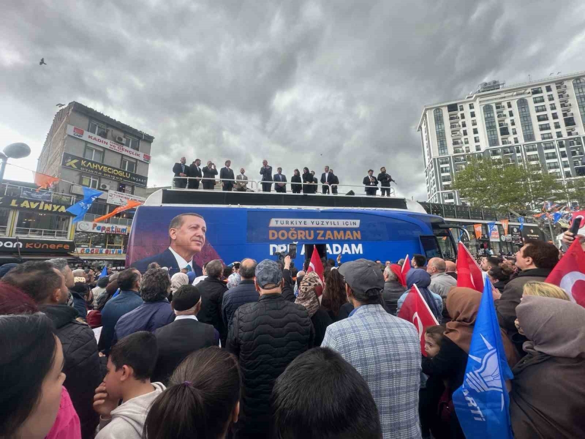 Bakan Soylu’dan konuşması sırasında şarkı açan HDP standına tepki

