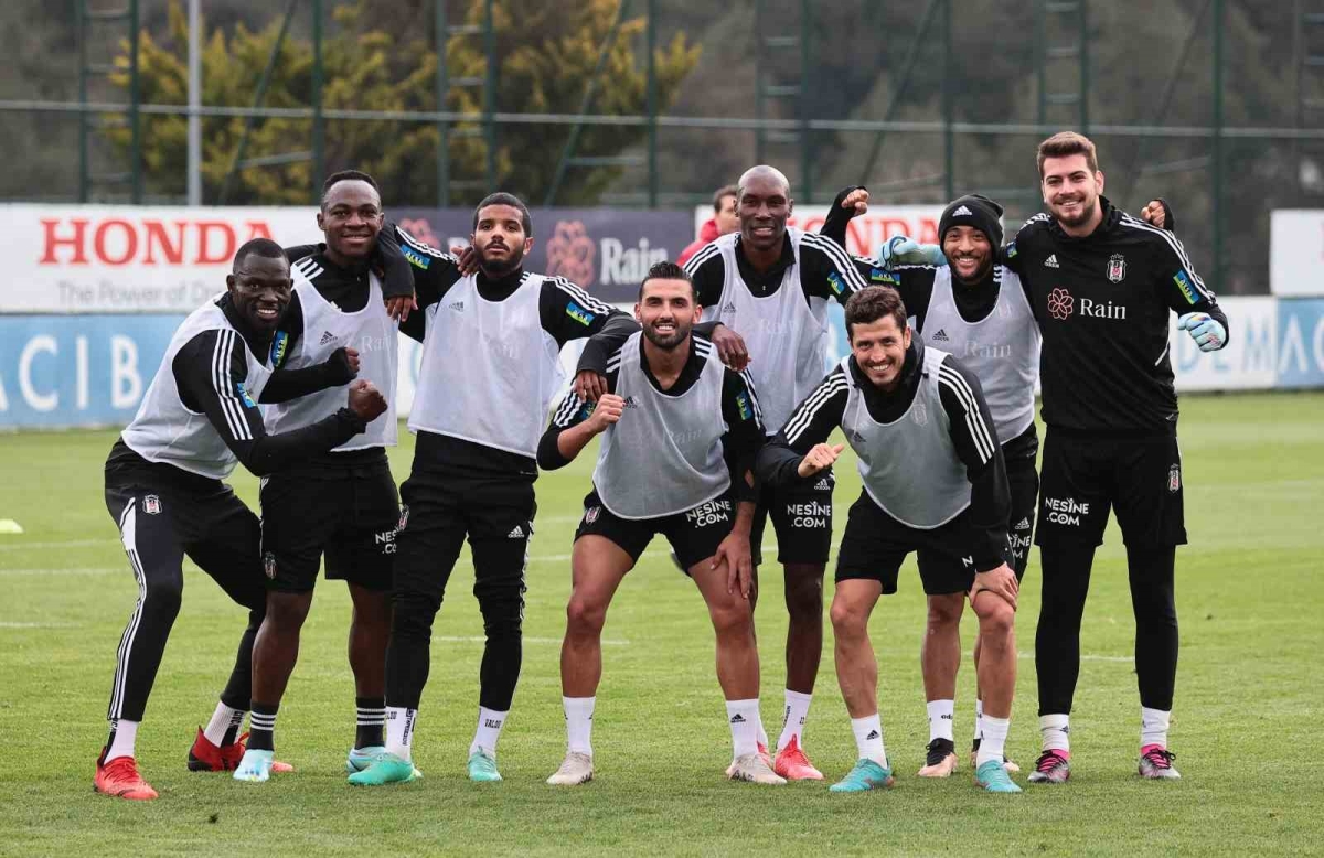 Beşiktaş, Galatasaray maçı hazırlıklarını sürdürdü
