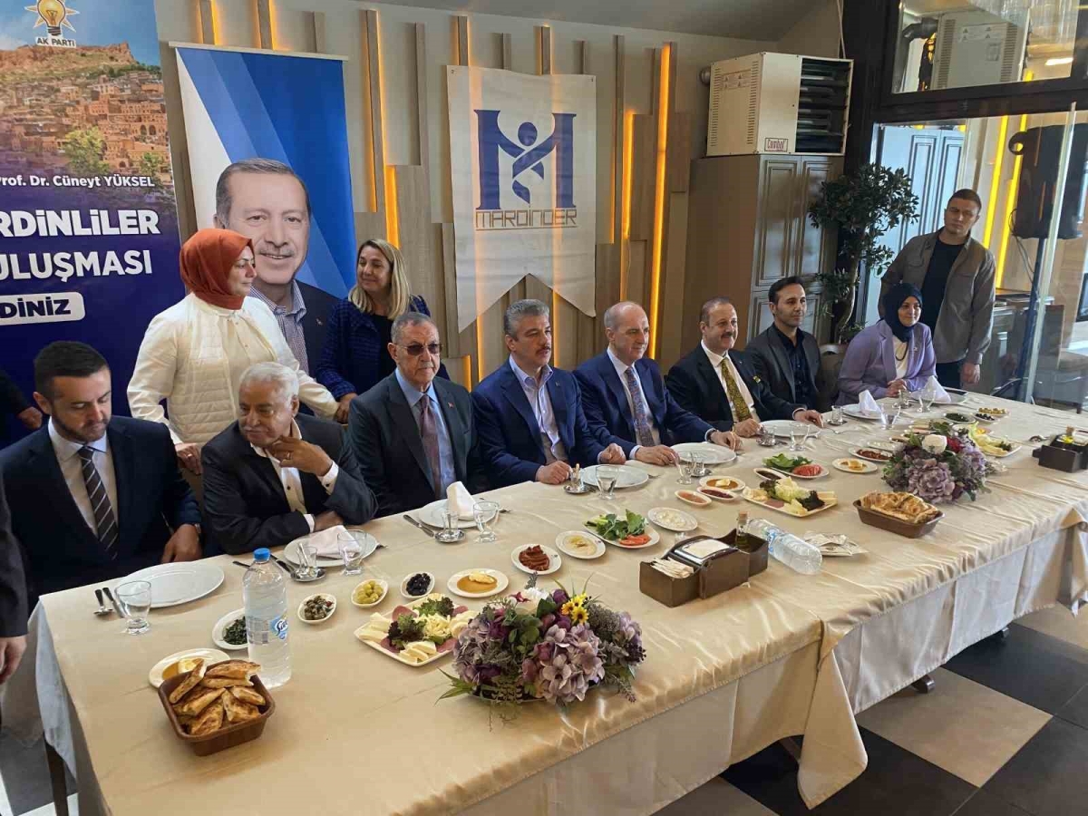 AK Parti Genel Başkanvekili Kurtulmuş yabancı dergilerin kapaklarına tepki gösterdi
