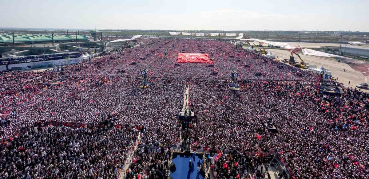 Cumhurbaşkanı Erdoğan: “Resmi rakam mitinge katılım 1 milyon 700 bin”
