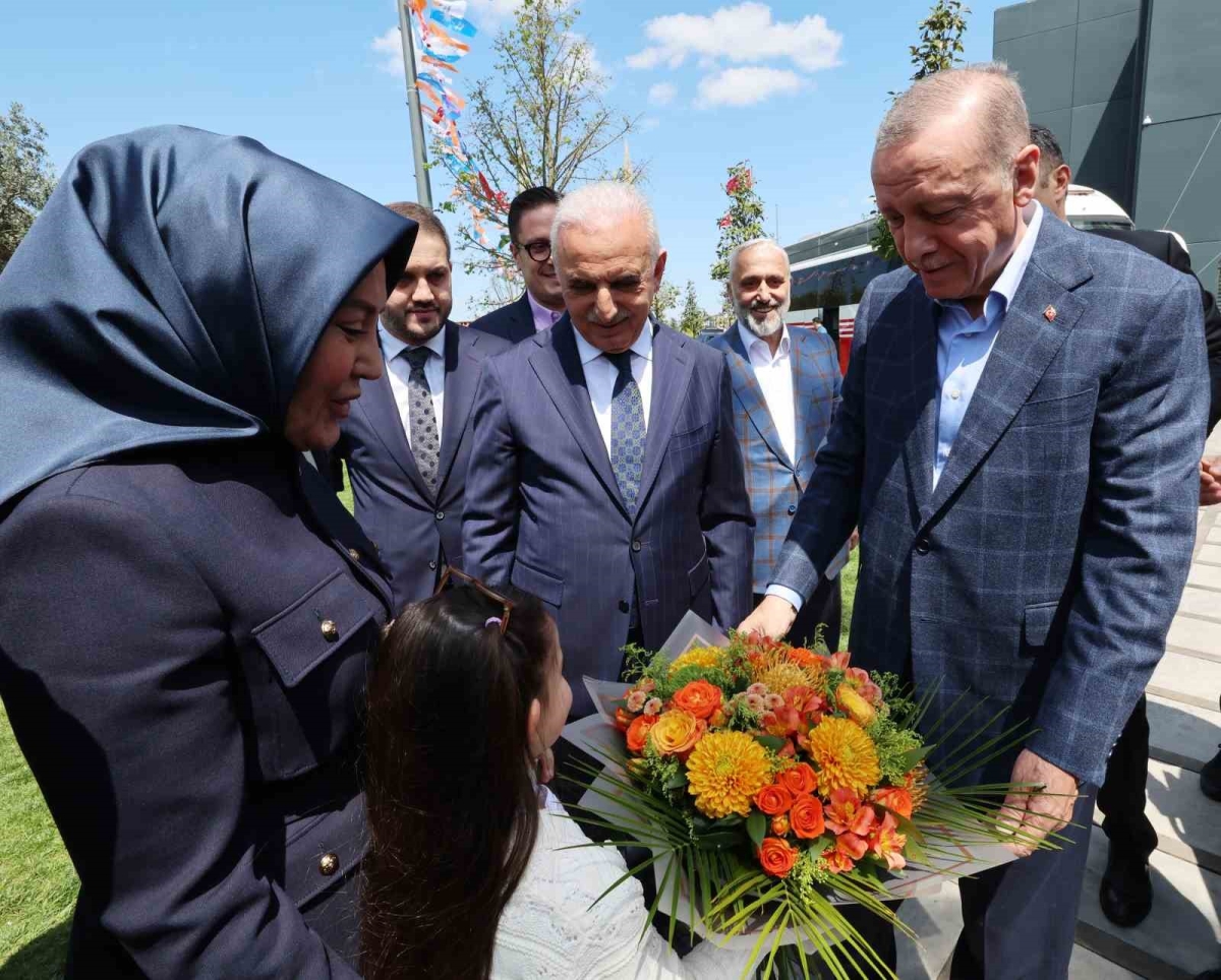 Cumhurbaşkanı Erdoğan: “14 Mayıs seçimini demokrasi şöleni olarak görüyoruz”
