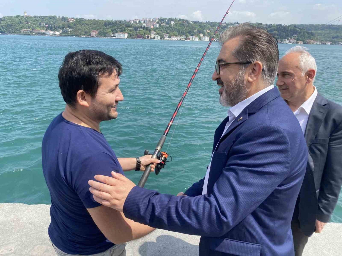 AK Parti Milletvekili Adem Yıldırım, Sarıyer sahilinde Erdoğan’a destek istedi

