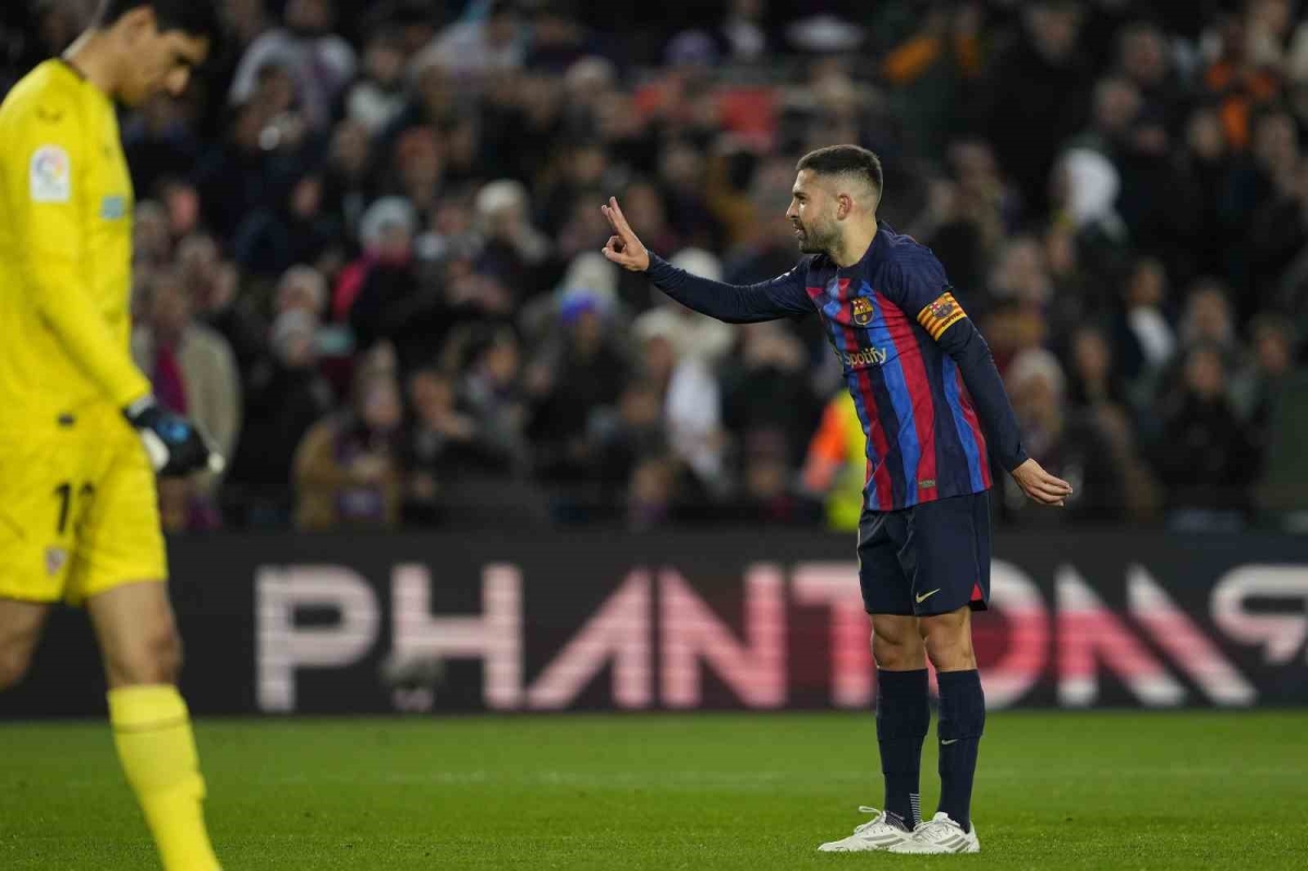 Barcelona’da Jordi Alba sezon sezonu takımdan ayrılacak
