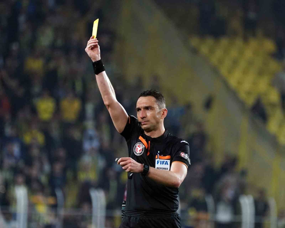 Abdulkadir Bitigen ilk kez Galatasaray - Fenerbahçe derbisi yönetecek
