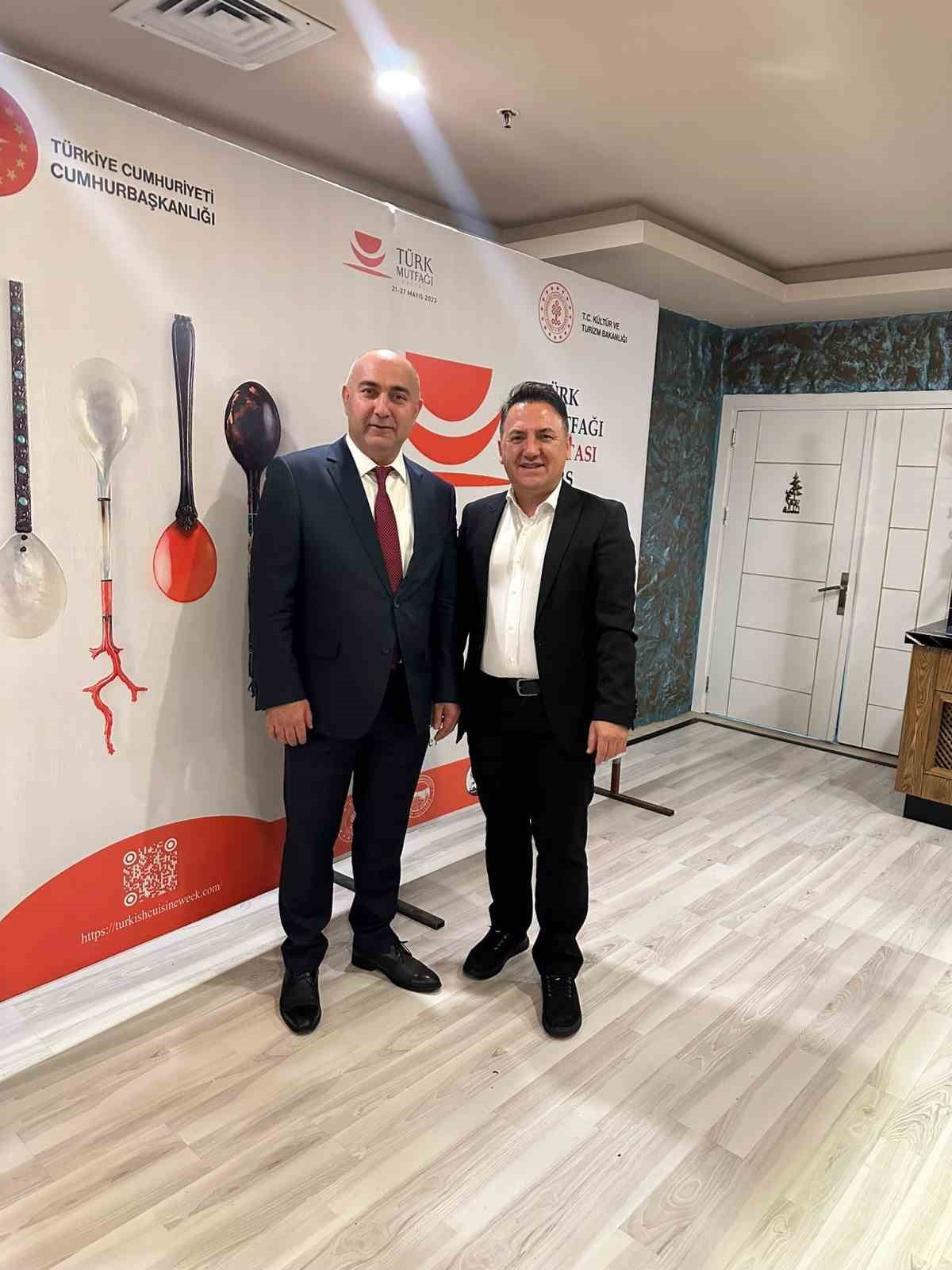 Ünlü isimden Azerbaycan’ın 105. Bağımsızlık Yılı kutlamalarına katkı
