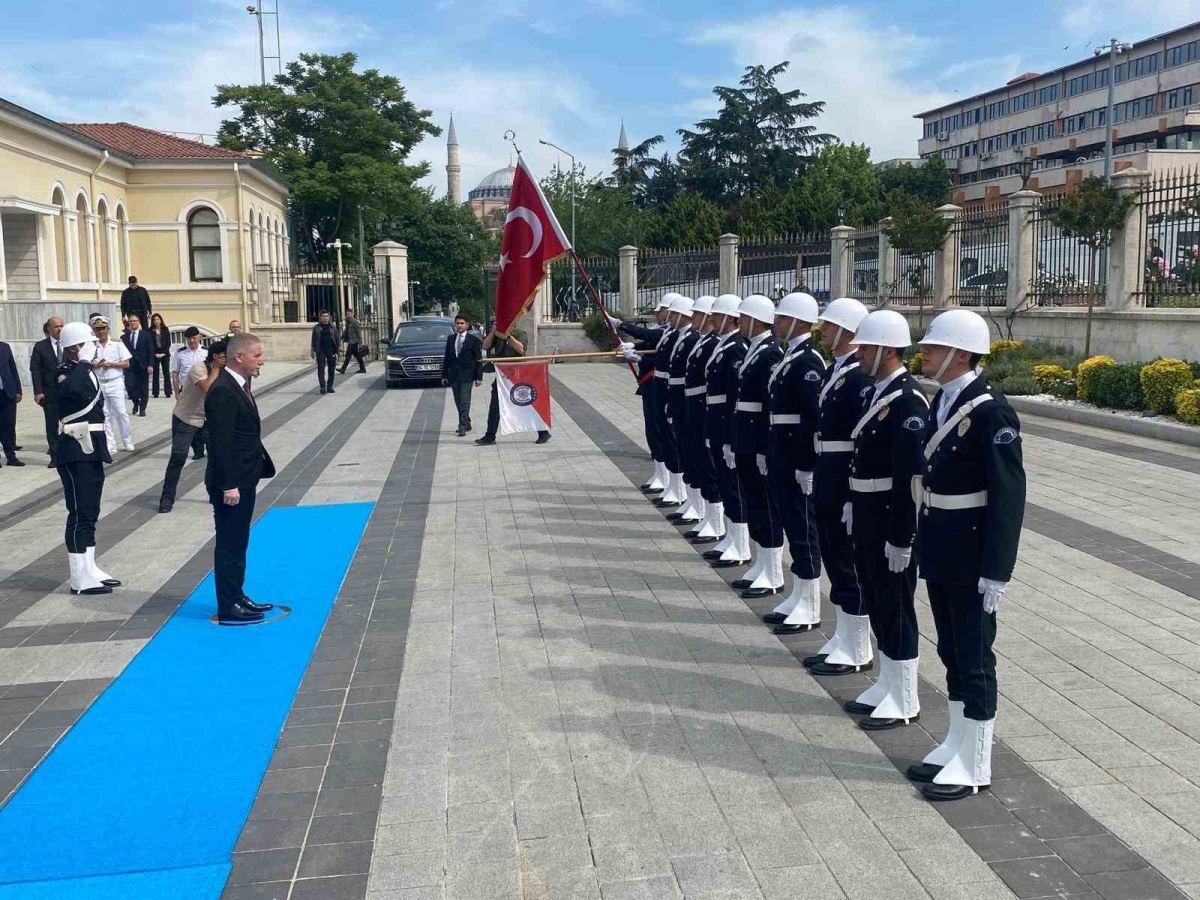 Yeni İstanbul Valisi Davut Gül göreve başladı
